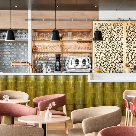 Hotel Express & - Rives De Vesle By Ihg