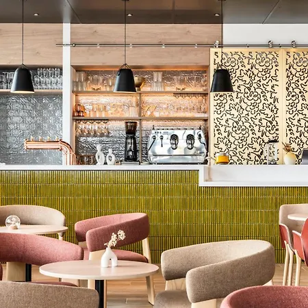 Express & - Rives De Vesle By Ihg Hotel 4*