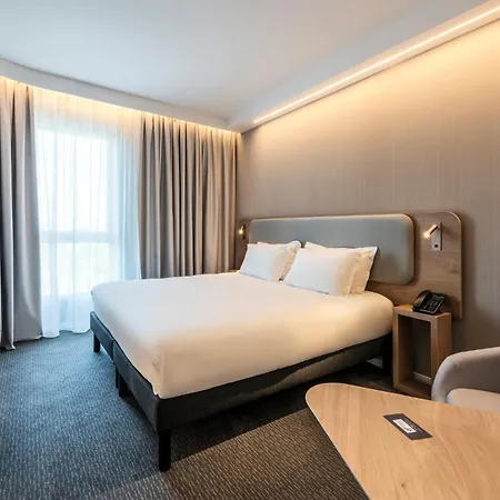 Express & - Rives De Vesle By Ihg Hotel Reims
